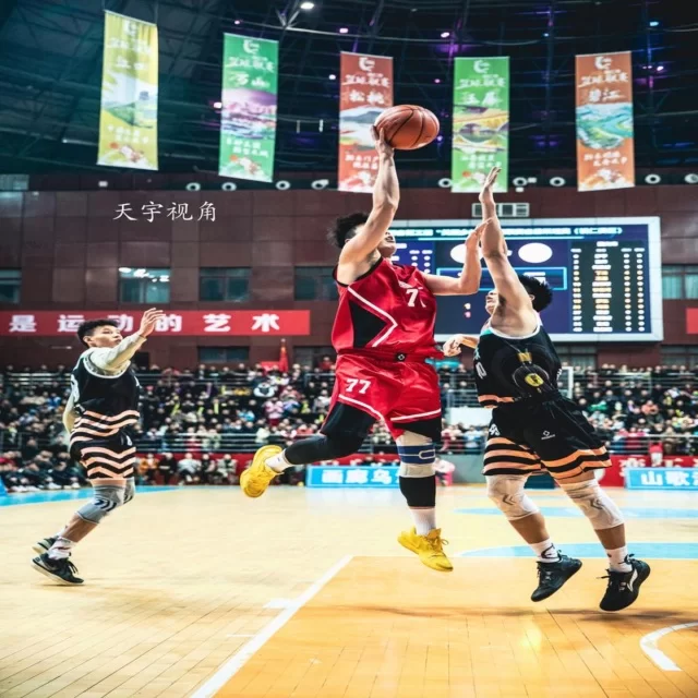 电竞季后赛战术变化与第68组阵容深度解读
